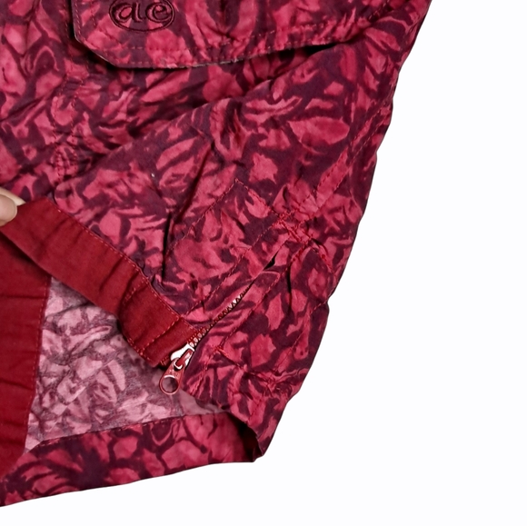 American eagle With Hawaiian Floral Print size 4 - Picture 3 of 4